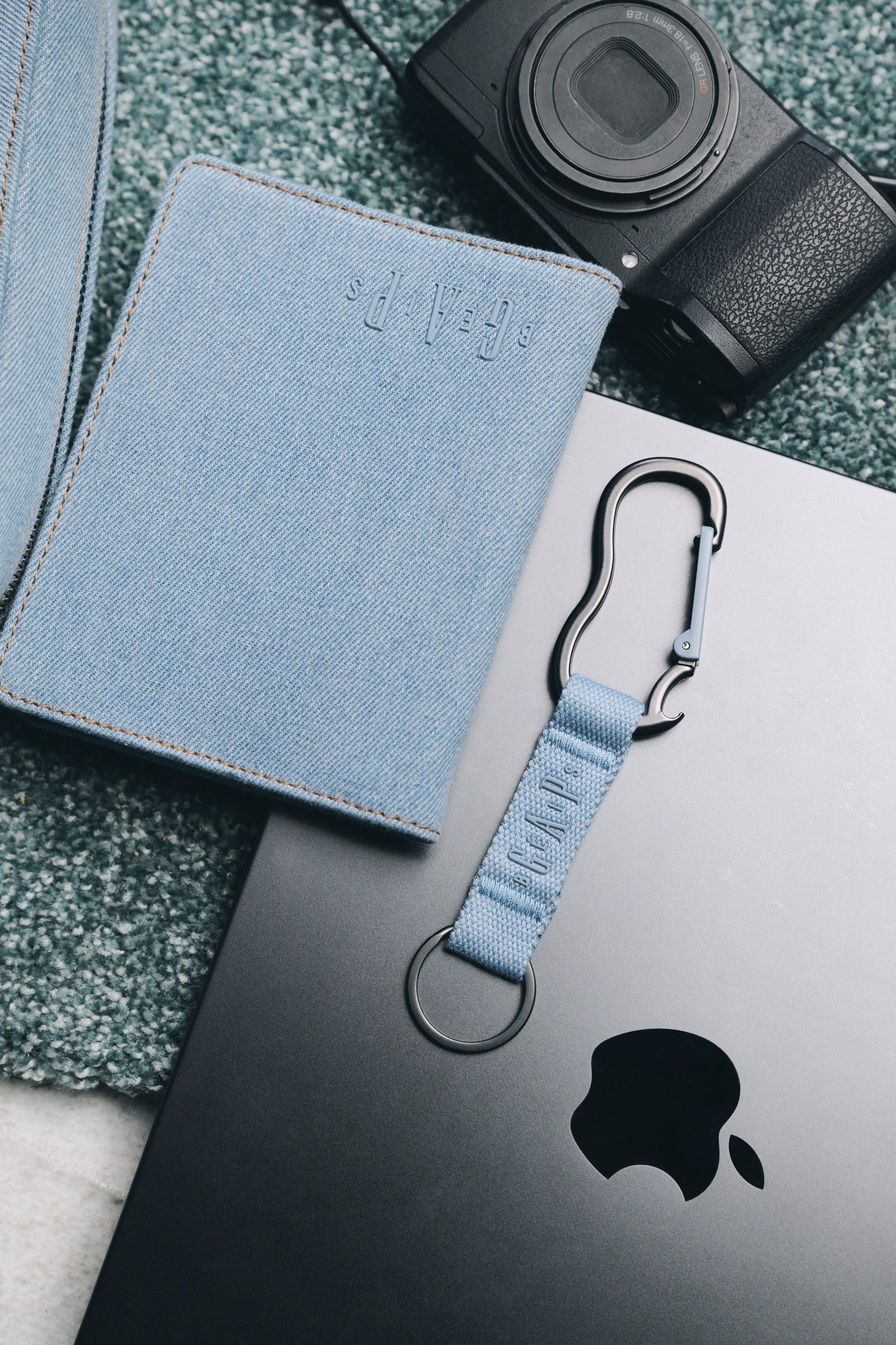 Gap x B??IS The Carabiner in Denim Blue - Image 4