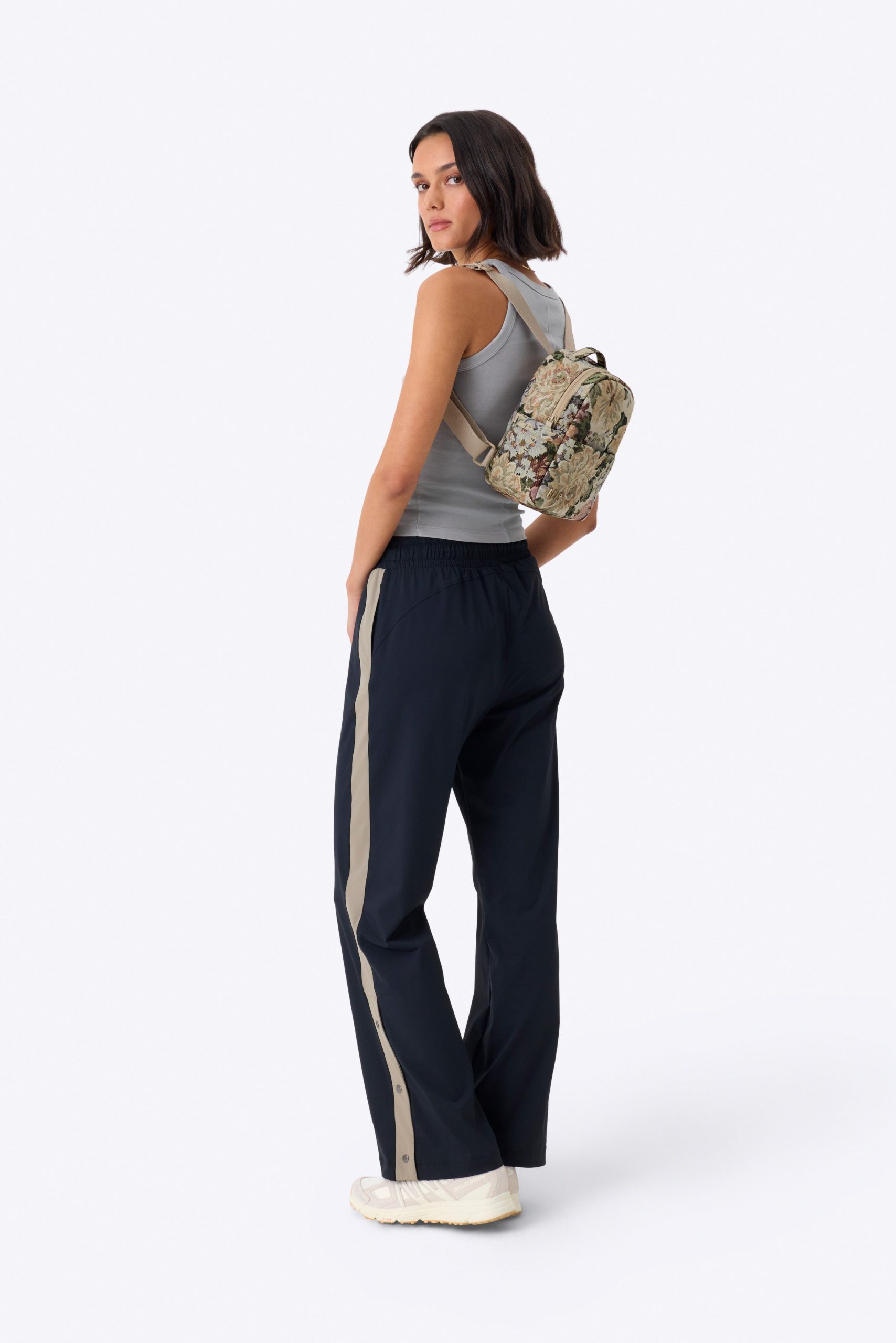 The Mini Backpack in Vintage Floral - Image 4