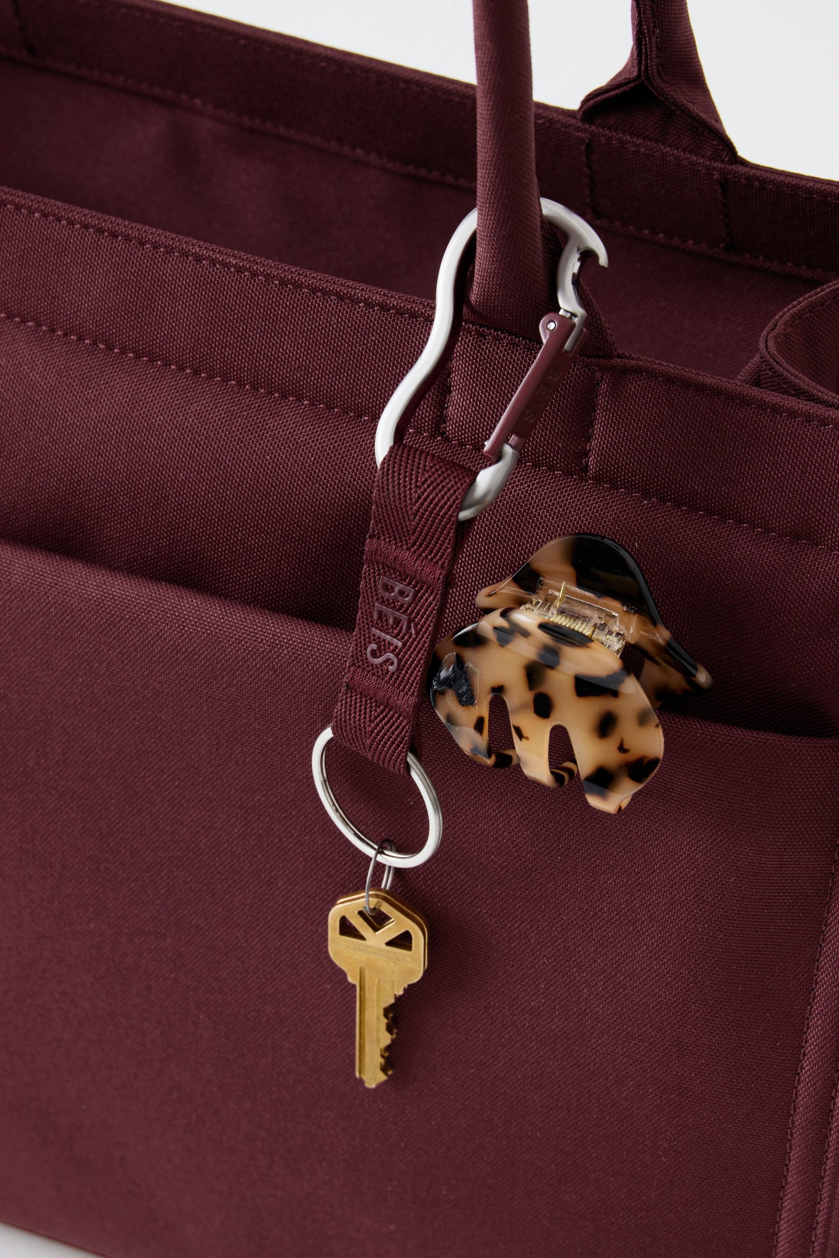 The Carabiner in Burgundy - Image 2