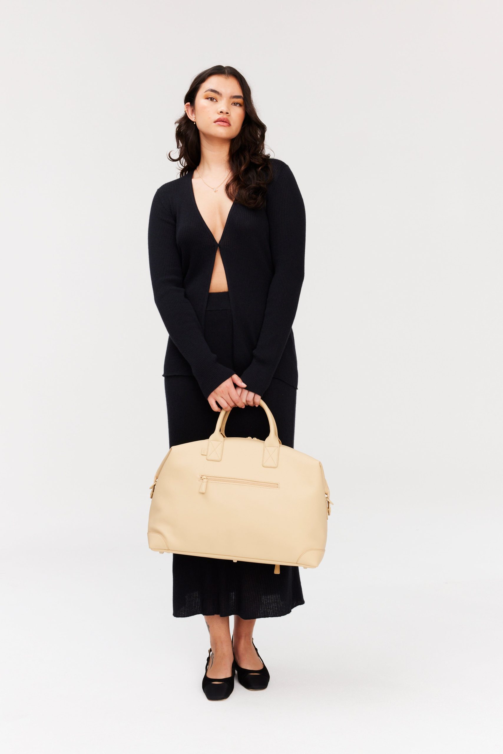 Resale The Premium Duffle in Beige - Image 5