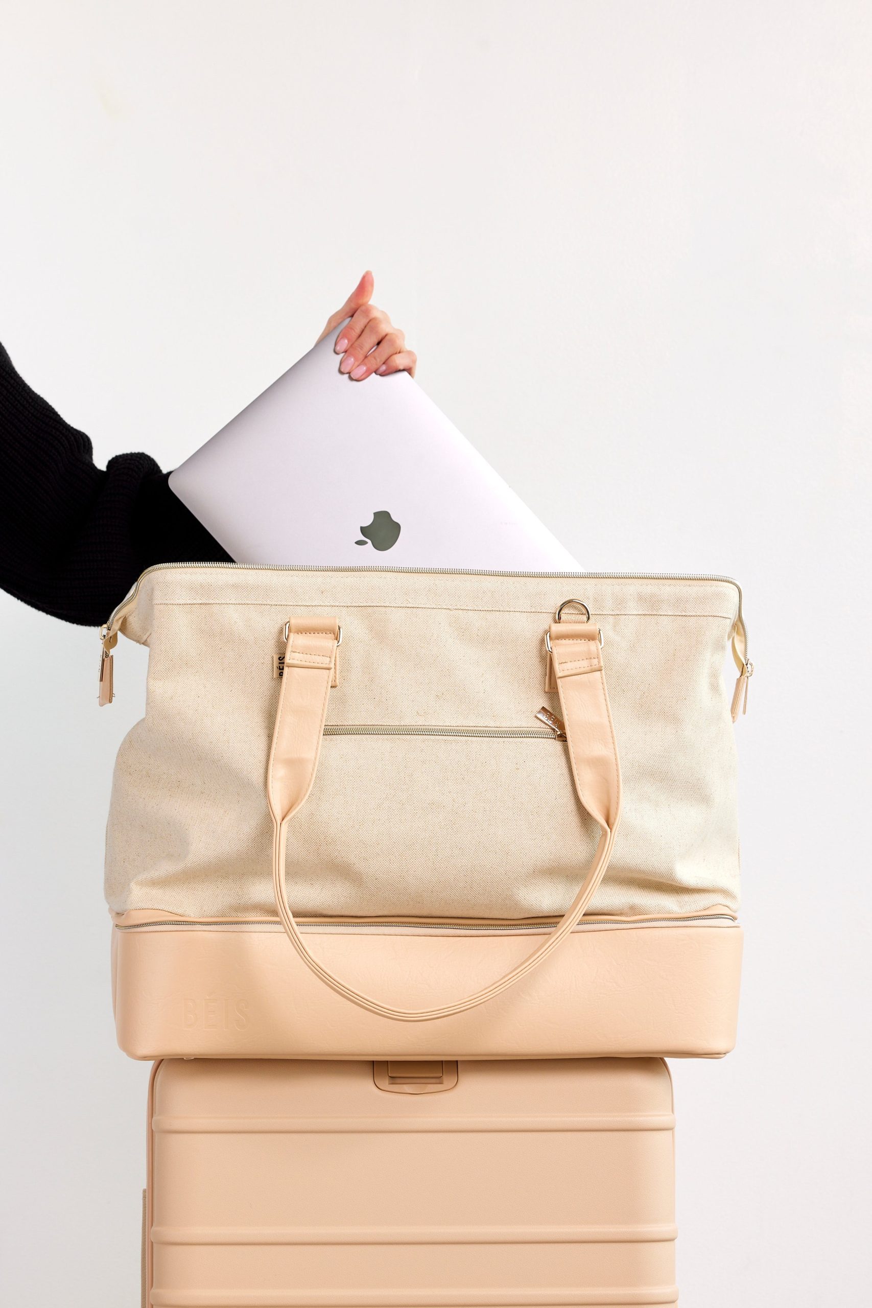 Resale The Convertible Weekender in Beige - Image 8