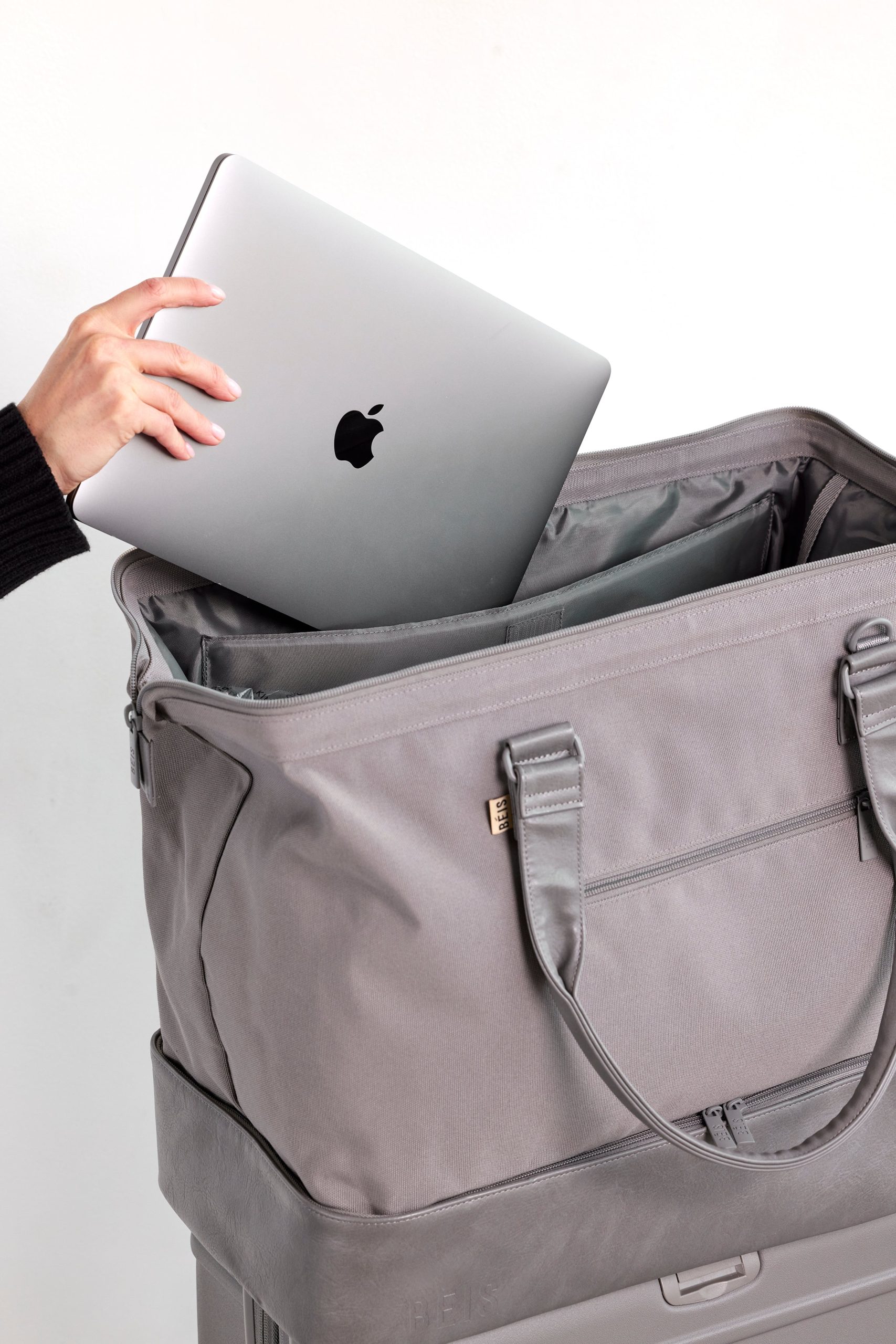 Resale The Weekender in Grey - Image 6