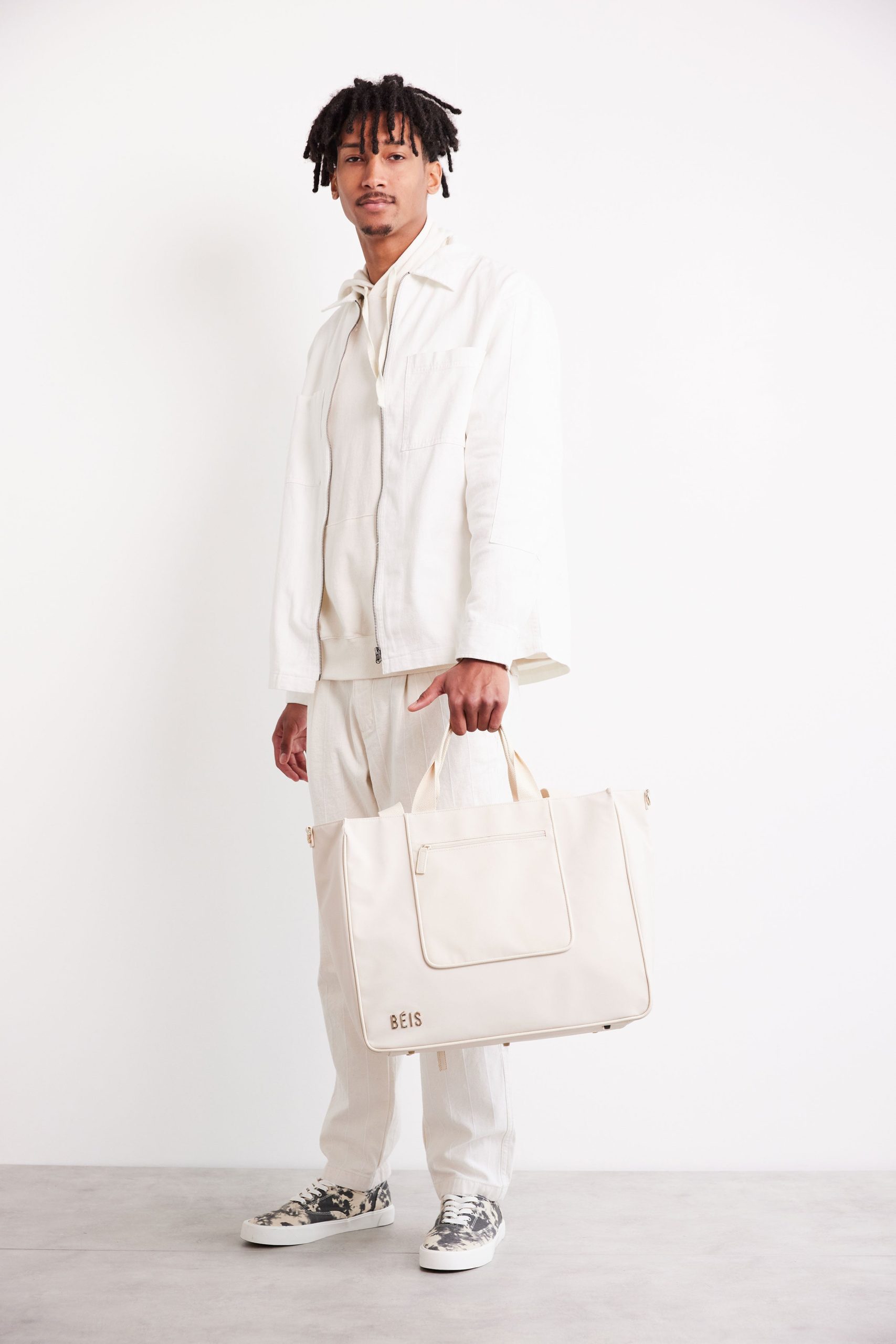 Resale The East To West Tote in Beige - Image 5