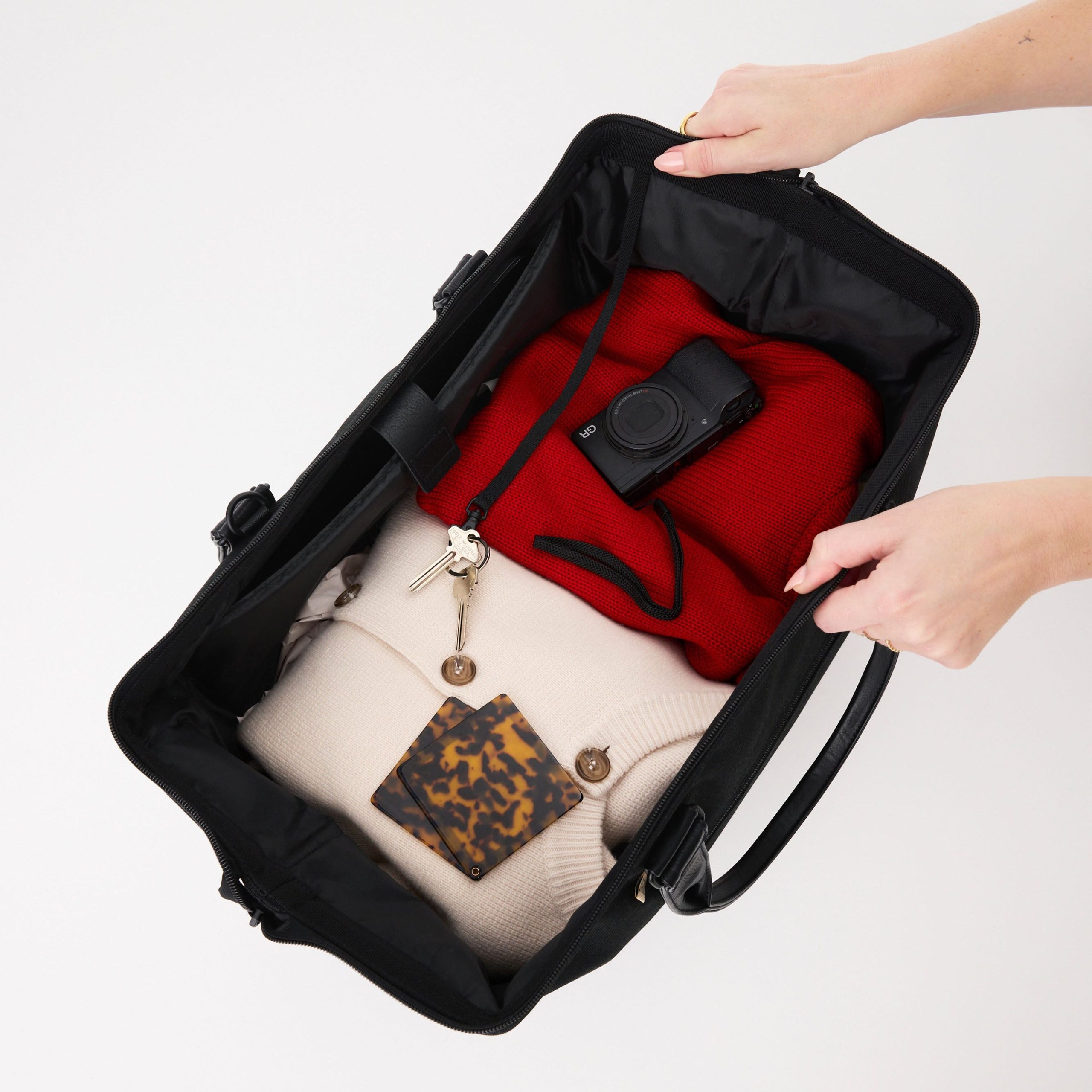 The Weekender in Black - Image 4